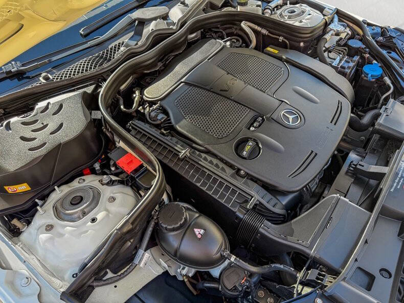 Used 2014 Mercedes-Benz E 350 4MATIC Sedan image 16