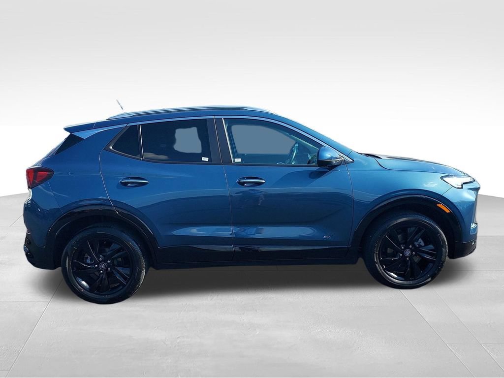 Used 2025 Buick Encore GX Sport Touring w/ Advanced Technology Package AWD/4WD image 6