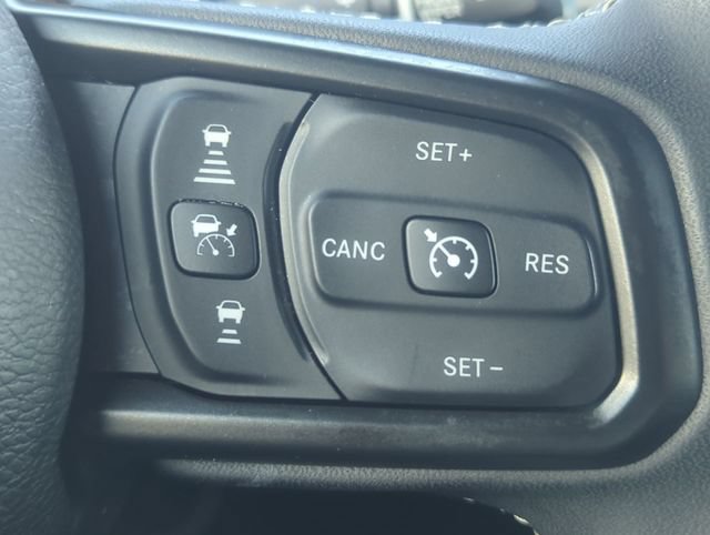 Used 2025 Jeep Wrangler Unlimited Sport AWD/4WD image 14