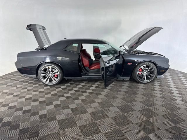 Used 2013 Dodge Challenger SRT8 w/ Harman Kardon Audio Group RWD image 16