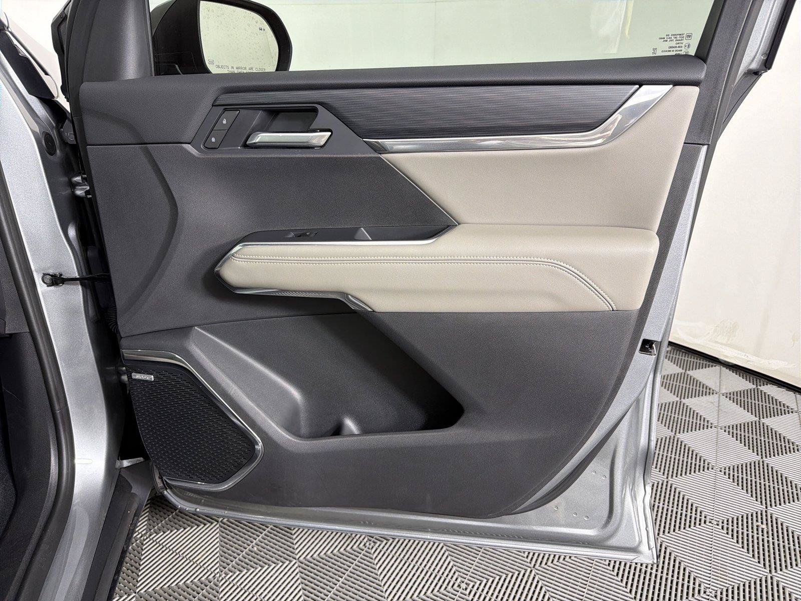 New 2026 GMC Acadia Elevation w/ Elevation Premium Package FWD image 12