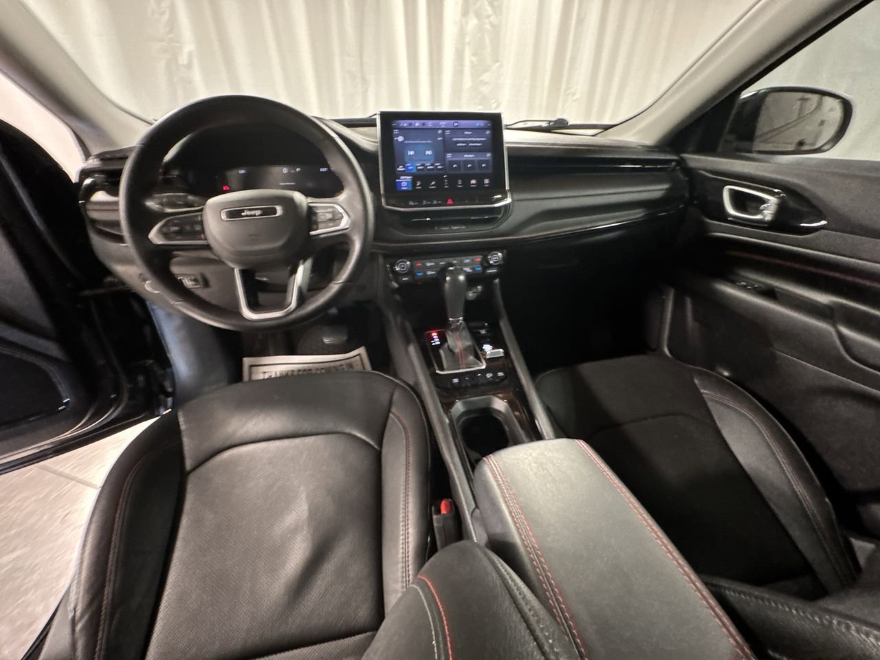 Used 2022 Jeep Compass Trailhawk w/ Trailhawk Elite Group image 16