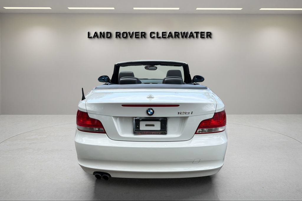 Used 2009 BMW 128i Convertible RWD image 4