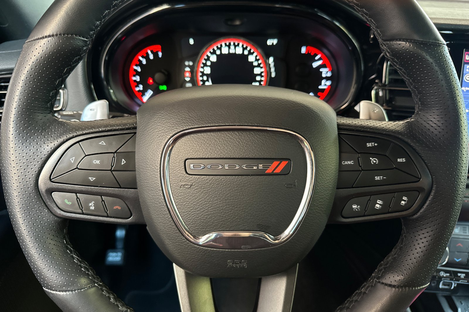 Used 2025 Dodge Durango GT AWD/4WD image 25