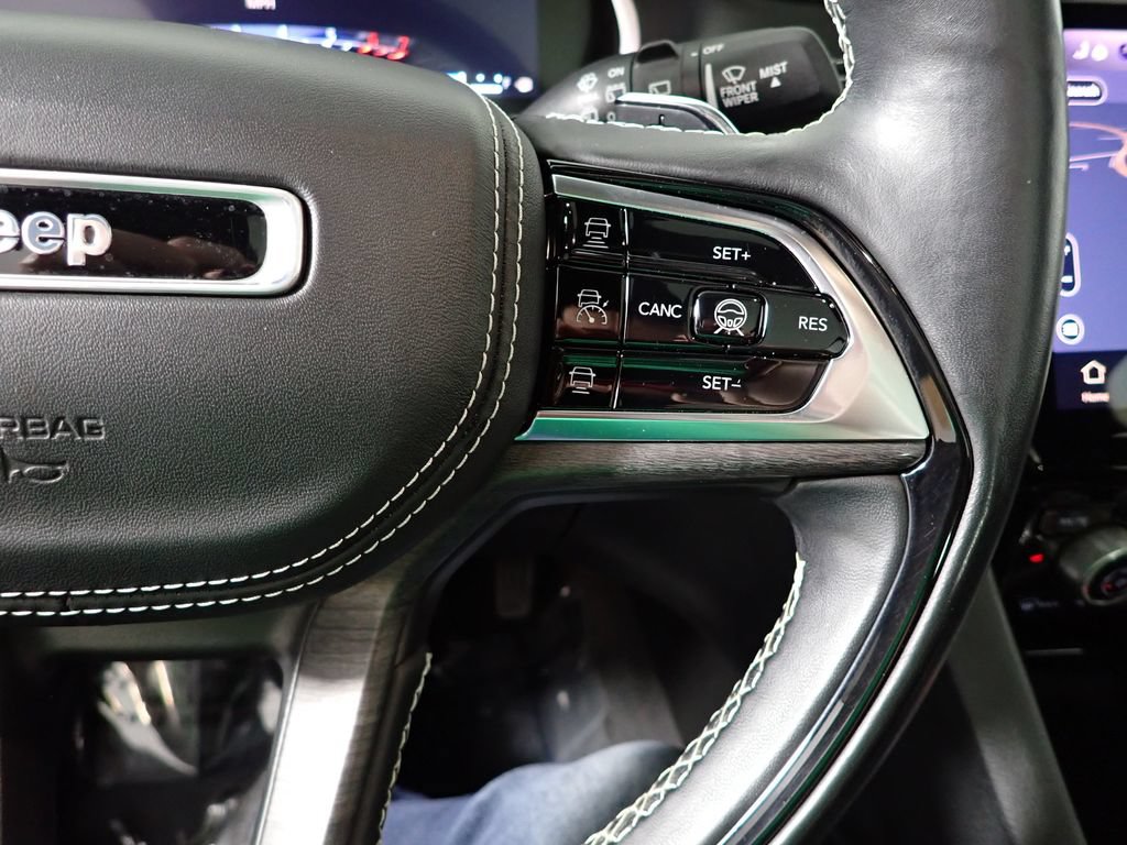 Used 2021 Jeep Grand Cherokee L Overland w/ Advanced Protech Group III AWD/4WD image 33