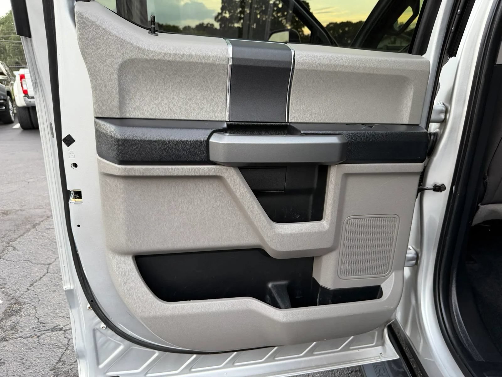 Used 2017 Ford F250 XLT w/ XLT Value Package AWD/4WD image 26
