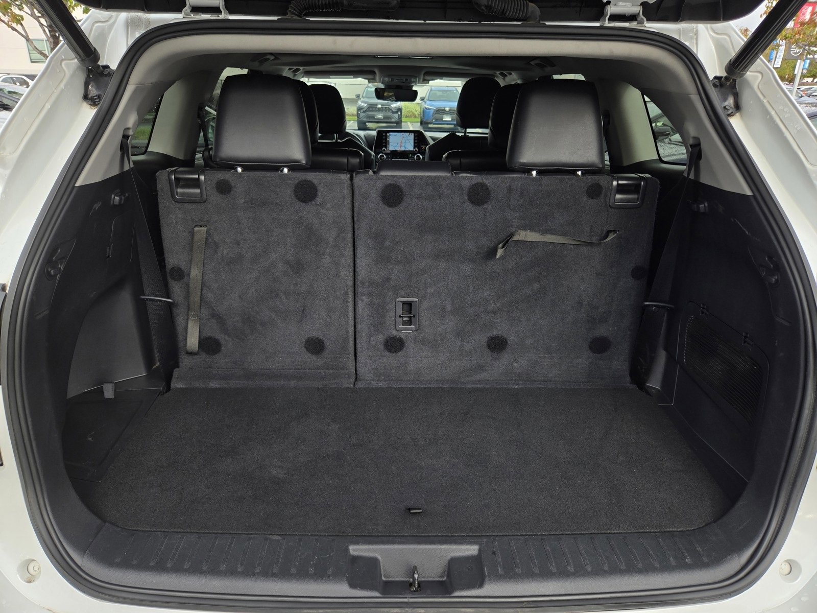 Certified 2022 Toyota Highlander XLE image 26