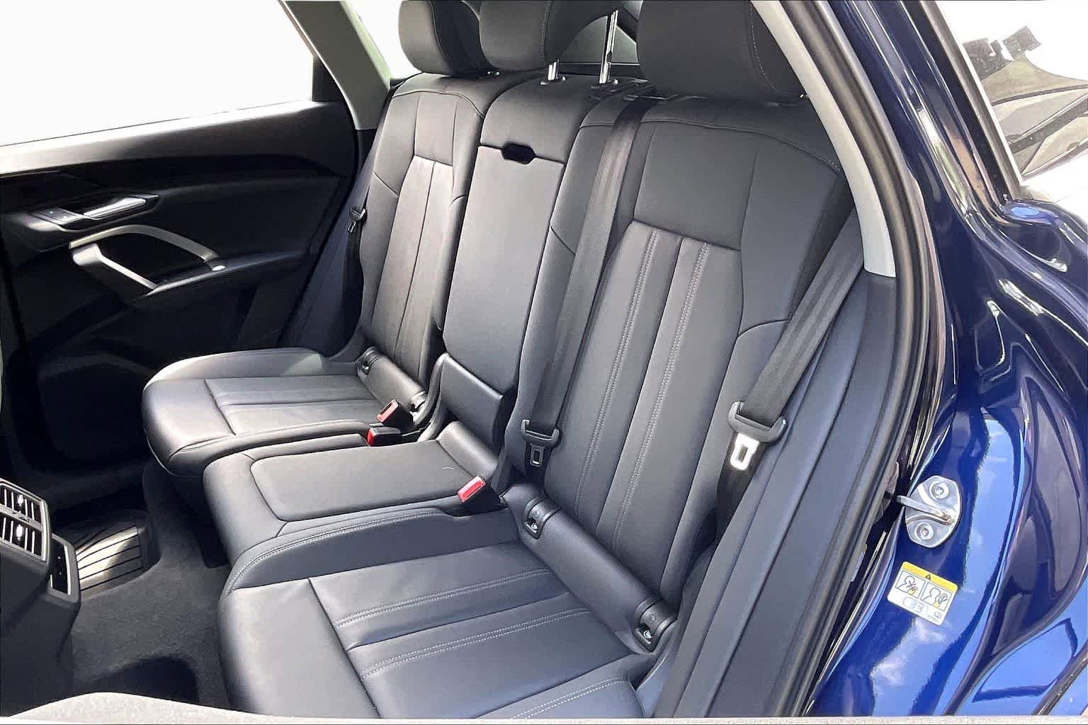 Used 2025 Audi Q5 Premium w/ Convenience Package AWD/4WD image 20
