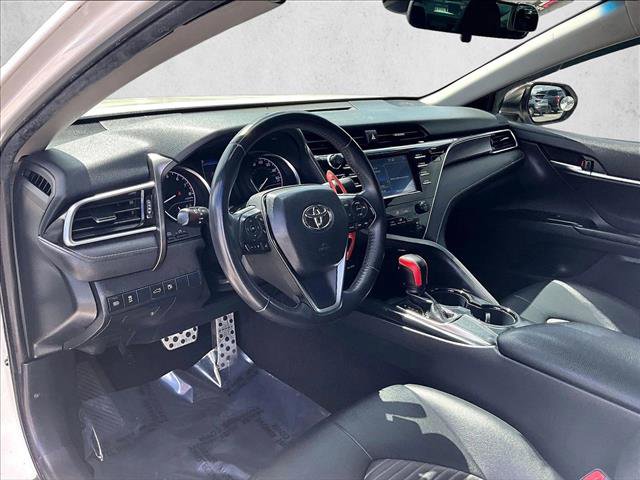 Used 2018 Toyota Camry SE image 11
