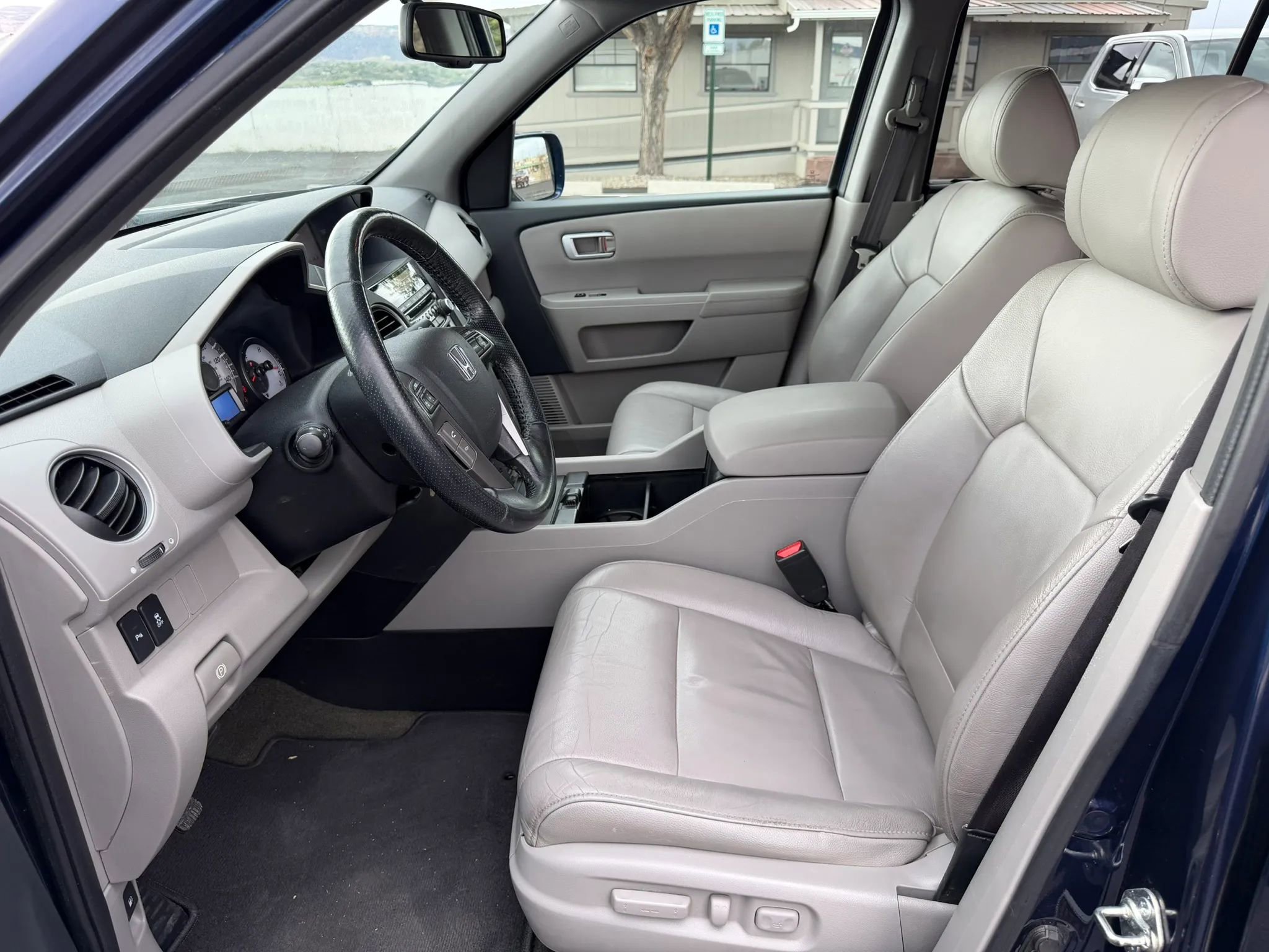 Used 2015 Honda Pilot Touring image 24