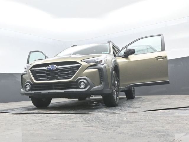 Used 2025 Subaru Outback Onyx Edition AWD/4WD image 30