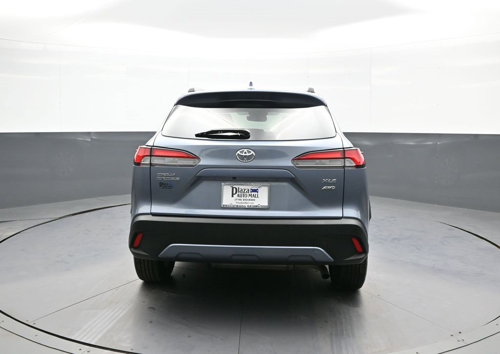 Certified 2023 Toyota Corolla Cross XLE image 7