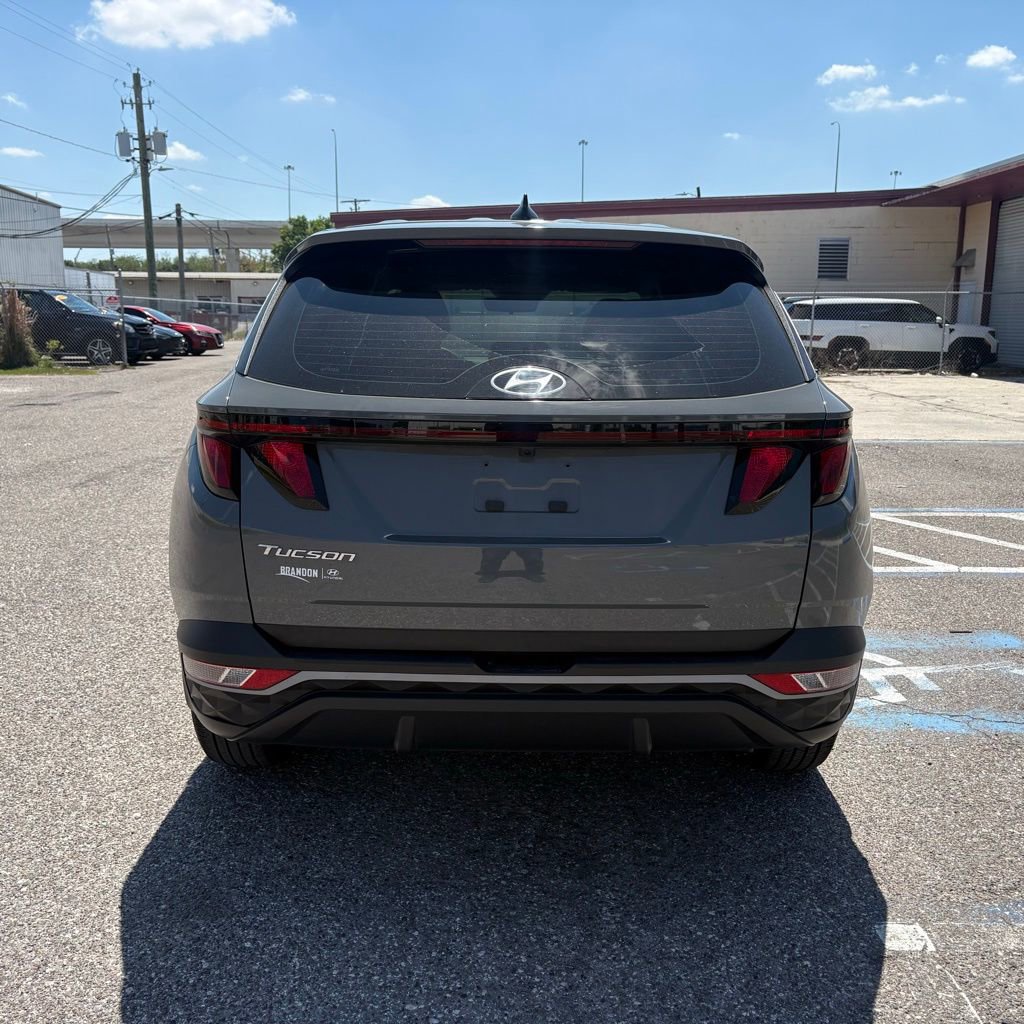 Used 2024 Hyundai Tucson SE image 4