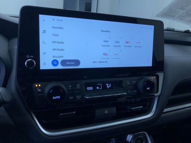 Used 2025 Toyota Grand Highlander XLE image 30