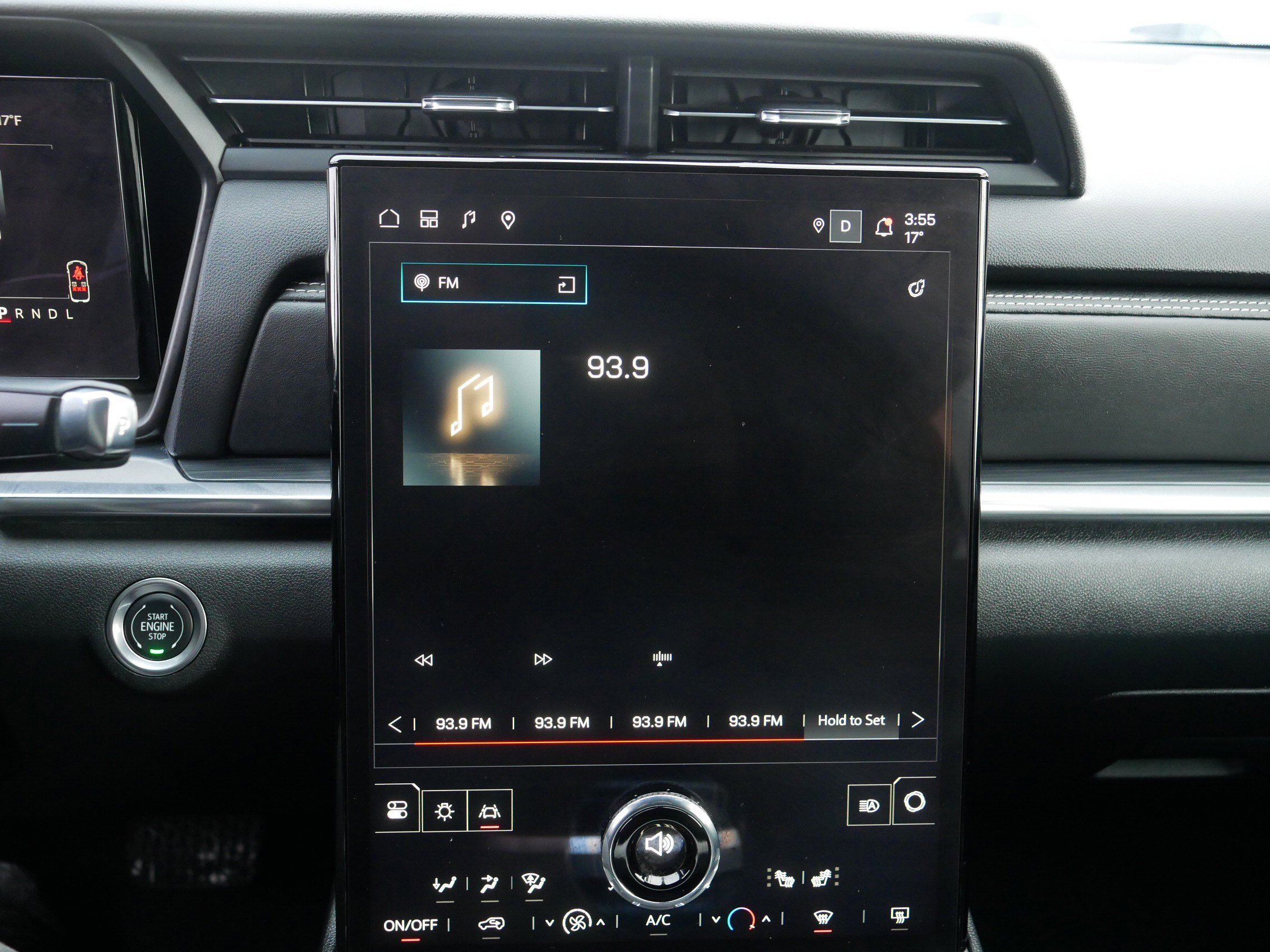 Used 2025 GMC Terrain Elevation image 22