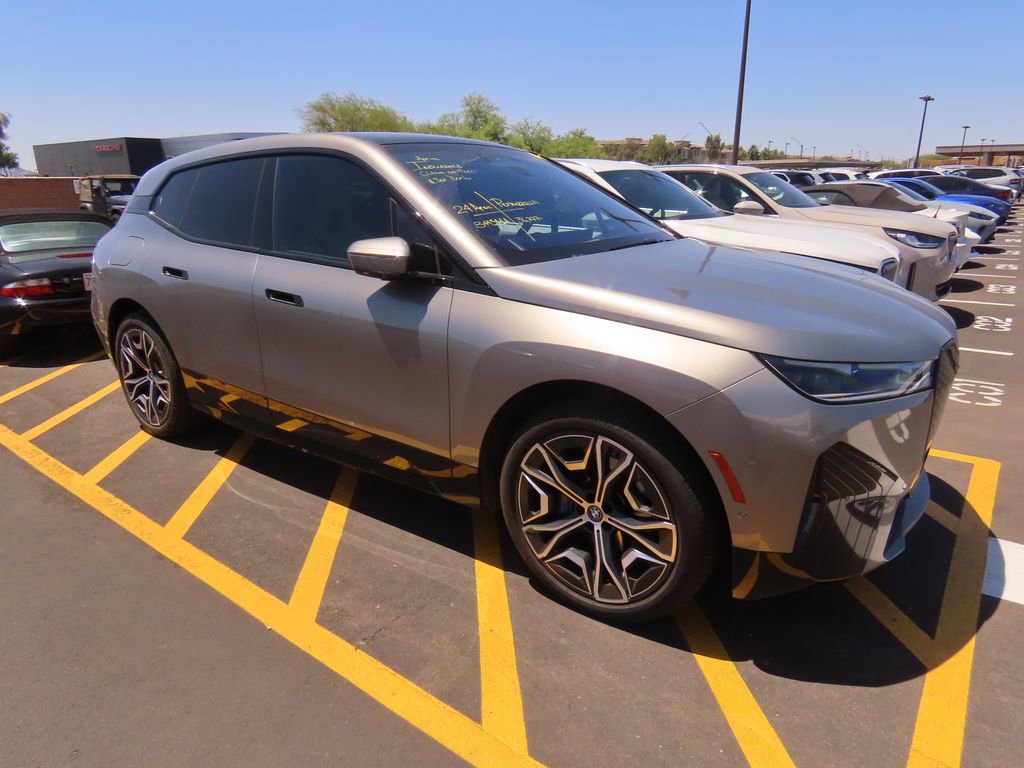 Certified 2024 BMW iX xDrive50 w/ Premium Package AWD/4WD image 2