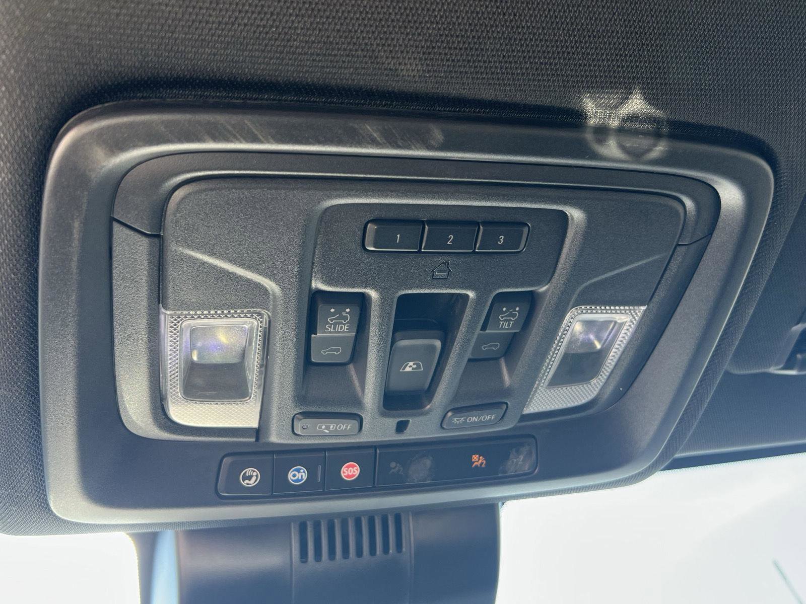Used 2024 GMC Sierra 3500 AT4 w/ AT4 Premium Plus Package image 32