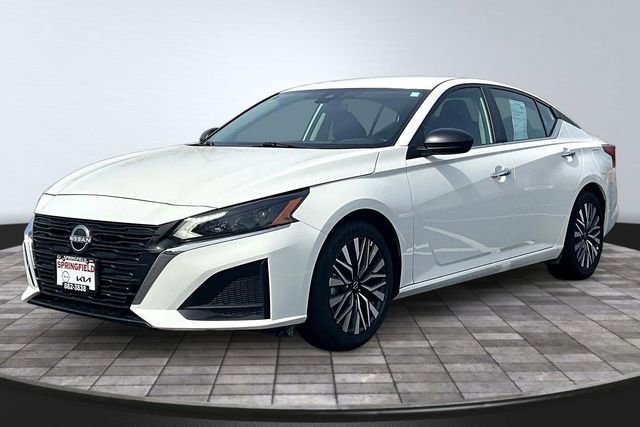 Used 2025 Nissan Altima 2.5 SV