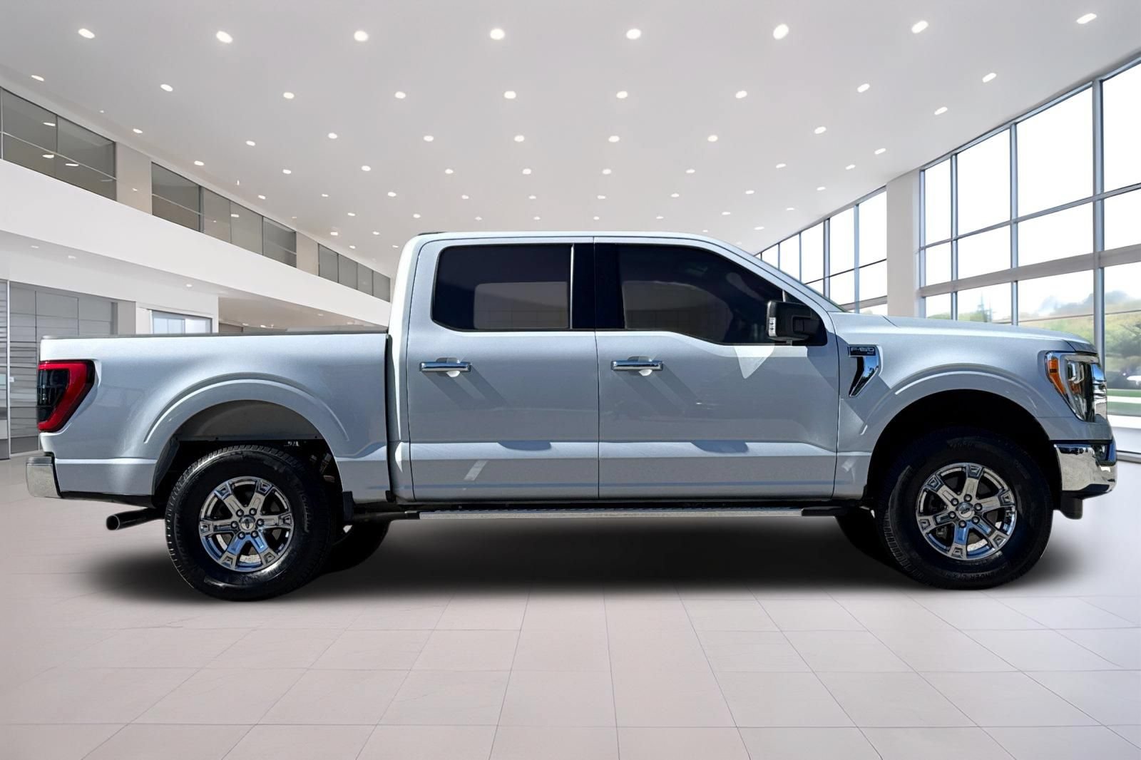 Used 2021 Ford F150 XLT w/ Equipment Group 302A High AWD/4WD image 3