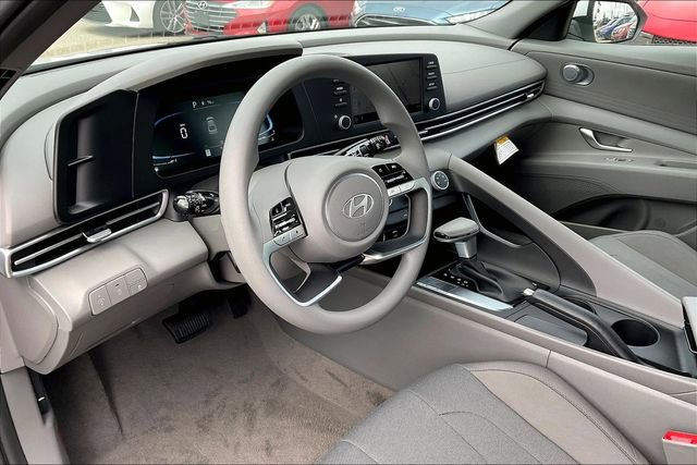 New 2026 Hyundai Elantra SE w/ Cargo Package image 6