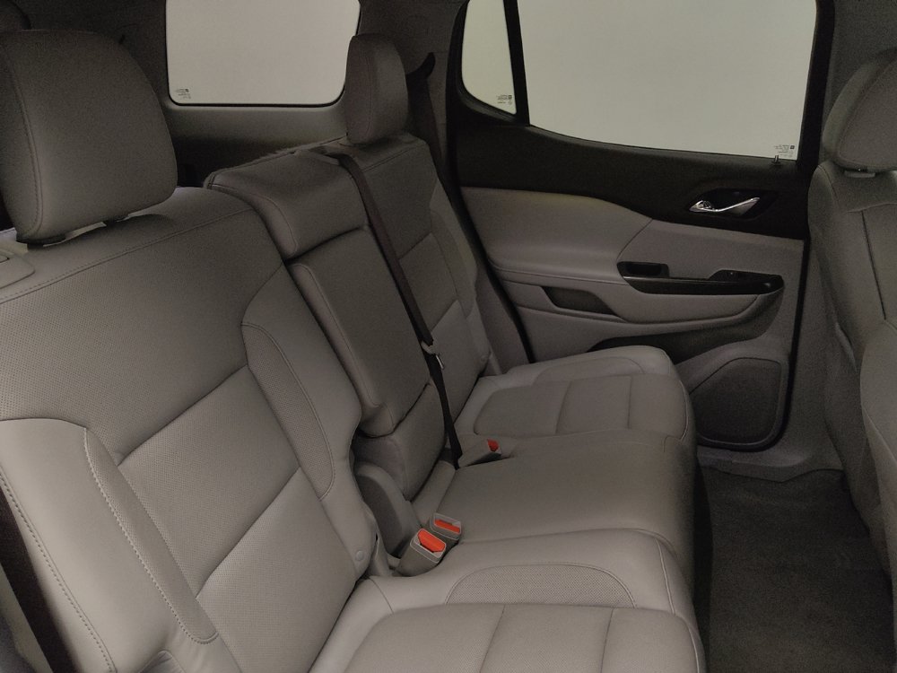 Used 2017 GMC Acadia SLT w/ LPO, Cargo Package FWD image 19