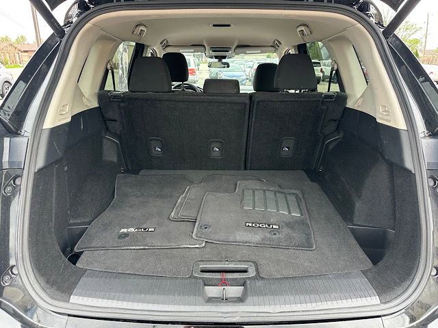 Used 2025 Nissan Rogue SV image 12