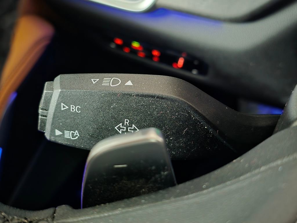 Used 2023 BMW X5 xDrive40i w/ Parking Assistance Package image 32