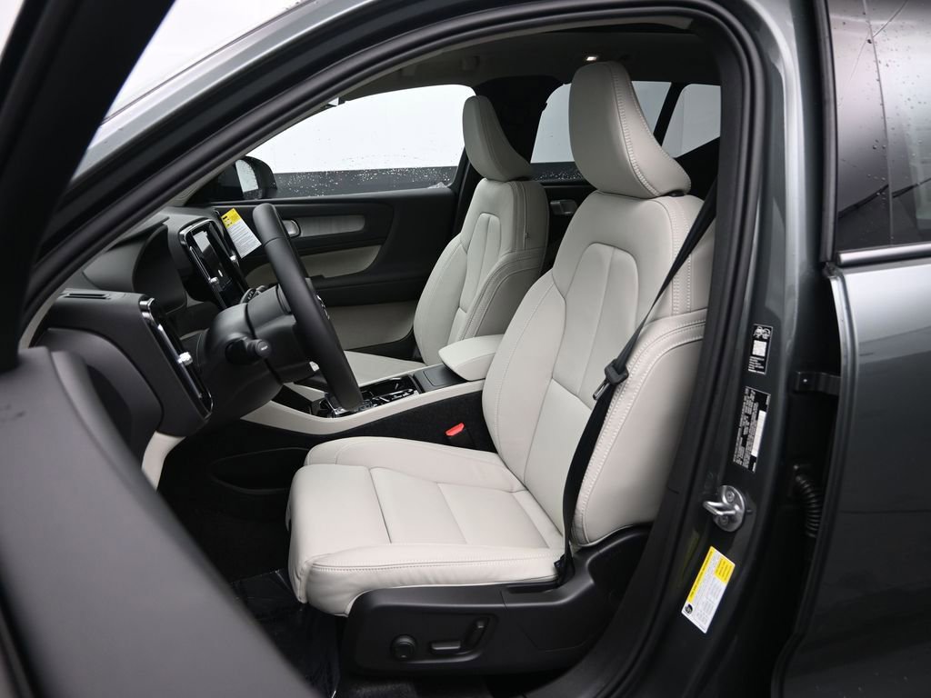 New 2026 Volvo XC40 B5 Ultra w/ Climate Package AWD/4WD image 21