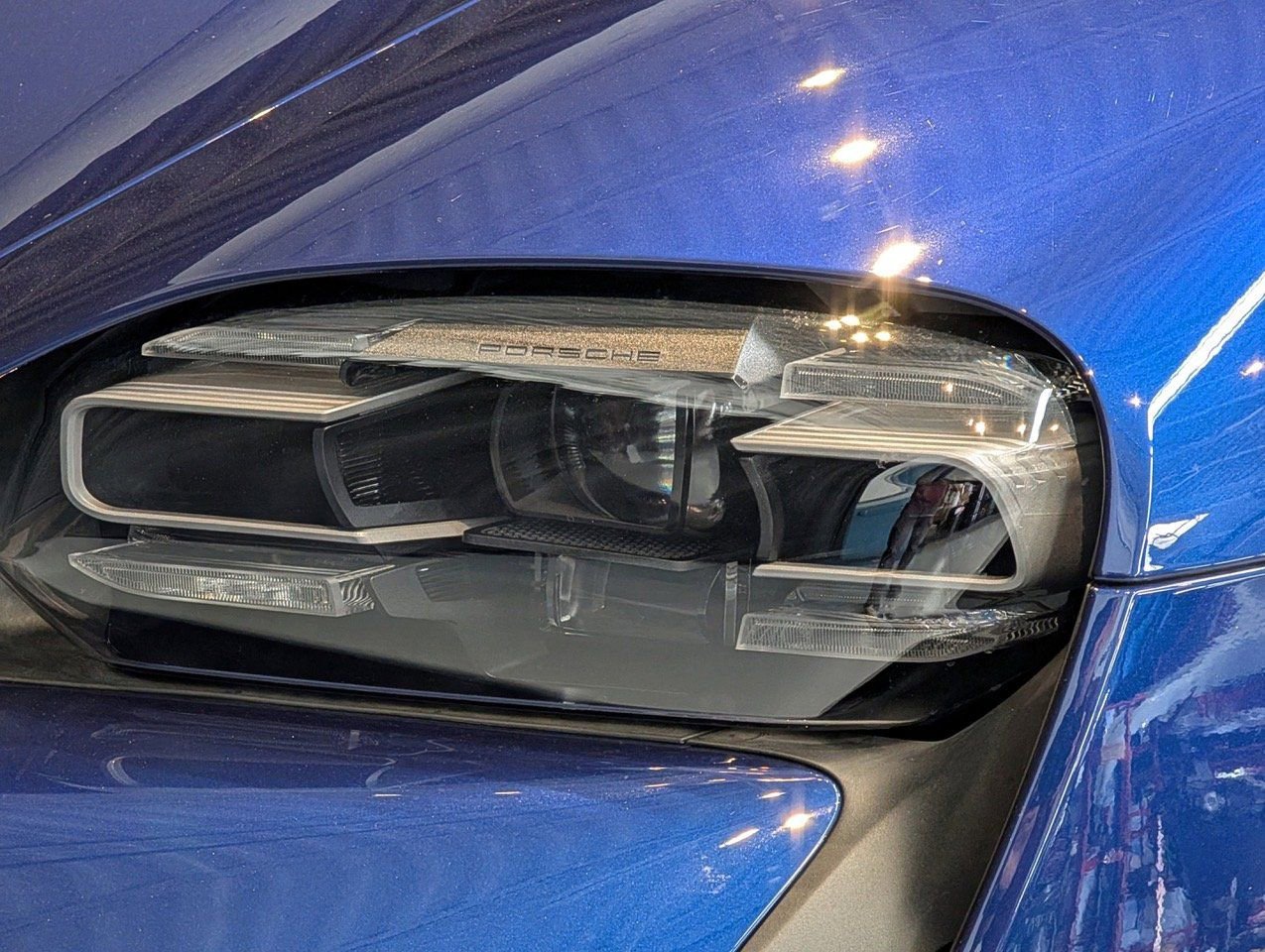 New 2024 Porsche Taycan image 12