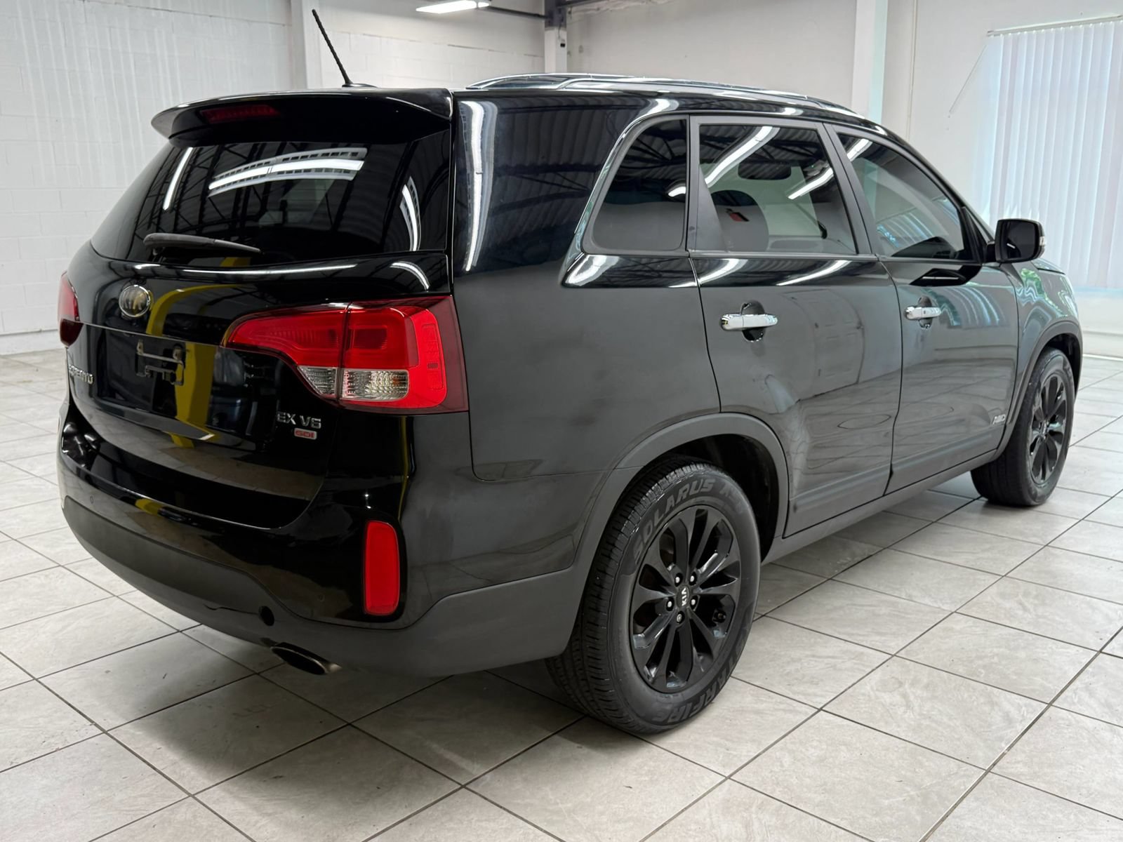 Used 2014 Kia Sorento EX w/ EX V6 Touring Package AWD/4WD image 9