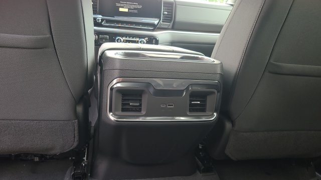 New 2026 GMC Sierra 1500 Elevation w/ LPO, Elevation Black Package AWD/4WD image 22