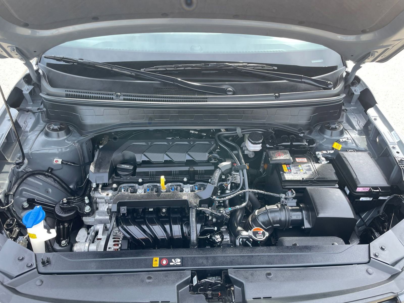 Used 2025 Hyundai Venue SEL image 33