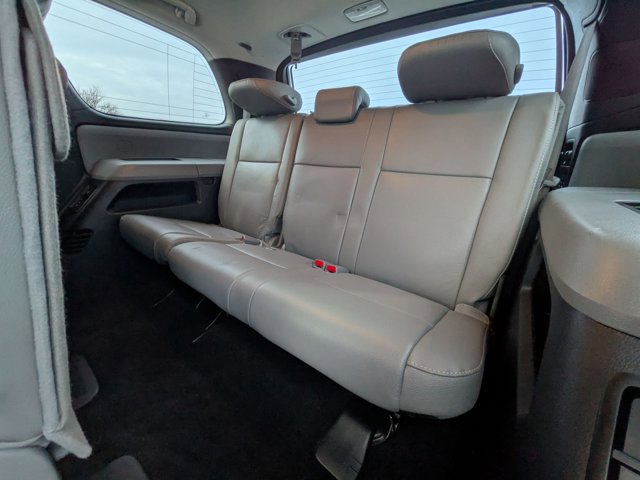 Used 2019 Toyota Sequoia SR5 w/ Premium Package image 19