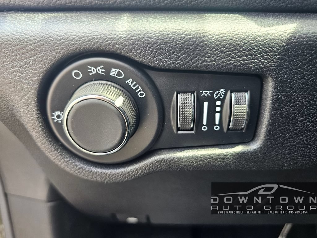 New 2027 Chrysler Pacifica Limited AWD/4WD image 22