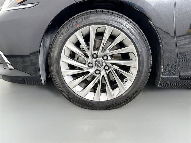 Certified 2023 Lexus ES 350 Ultra Luxury w/ Accessory Package (Z2) FWD image 33