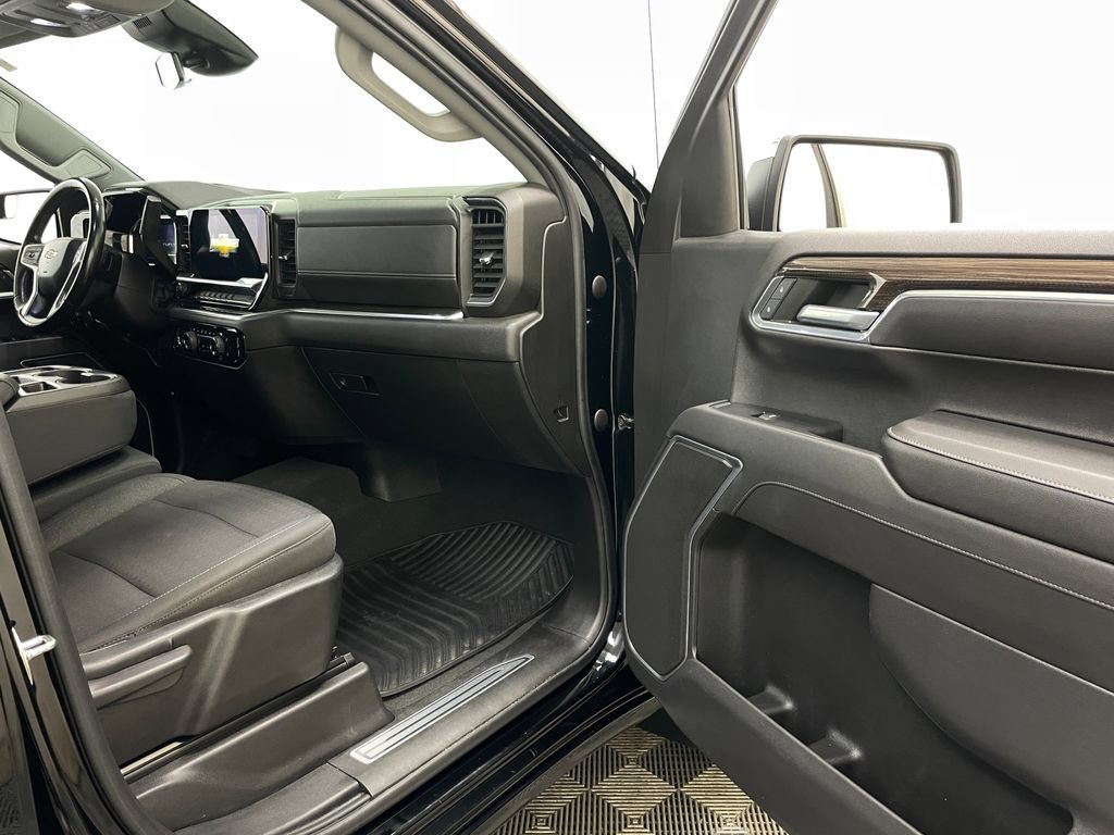 Certified 2022 Chevrolet Silverado 1500 LT AWD/4WD image 33