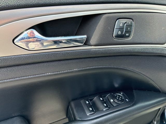 Used 2017 Lincoln MKZ Premiere FWD image 16