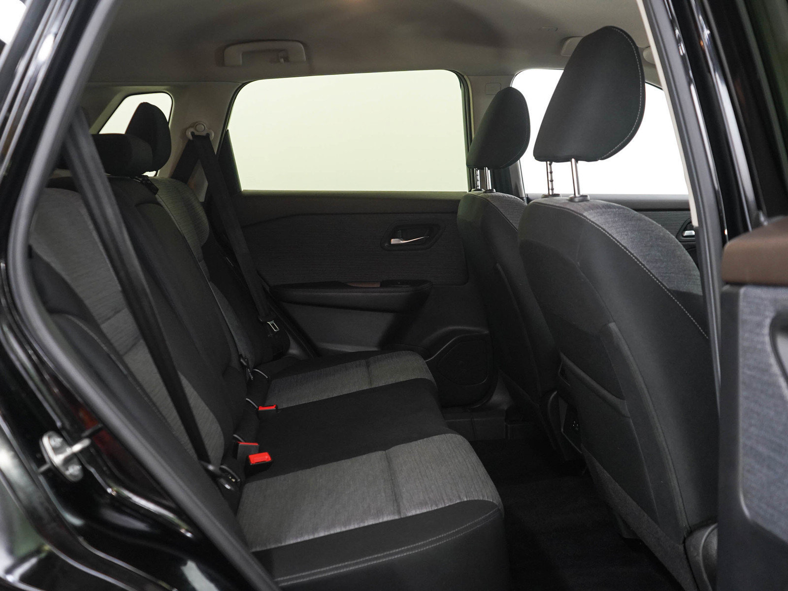 Used 2023 Nissan Rogue SV AWD/4WD image 12