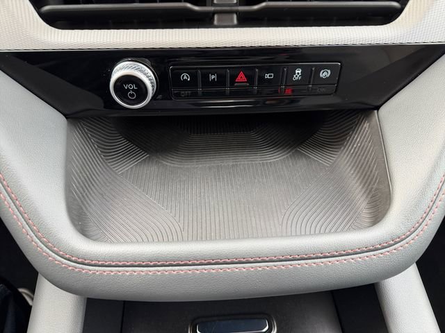 Used 2025 Ford Explorer Active image 21