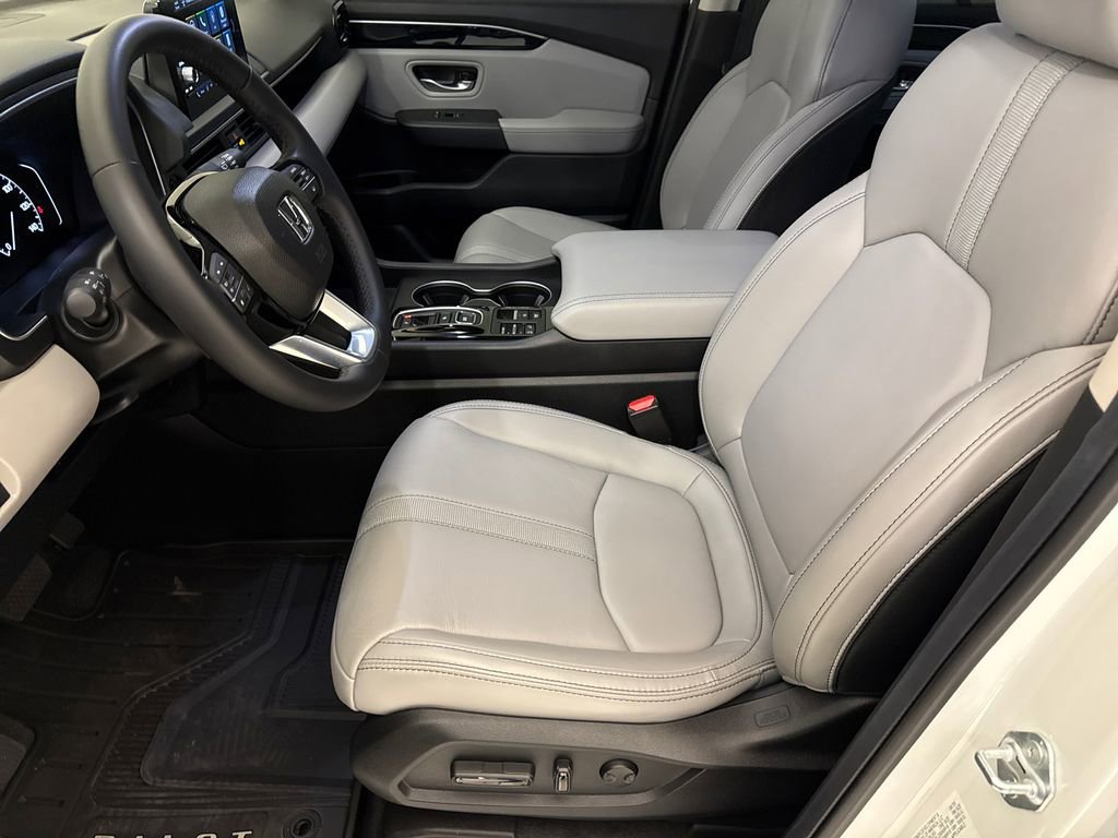 Certified 2025 Honda Pilot EX-L image 18