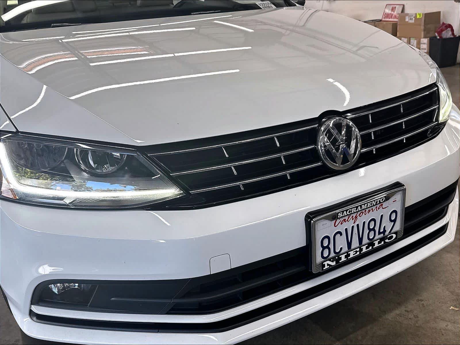 Used 2018 Volkswagen Jetta SEL FWD image 35