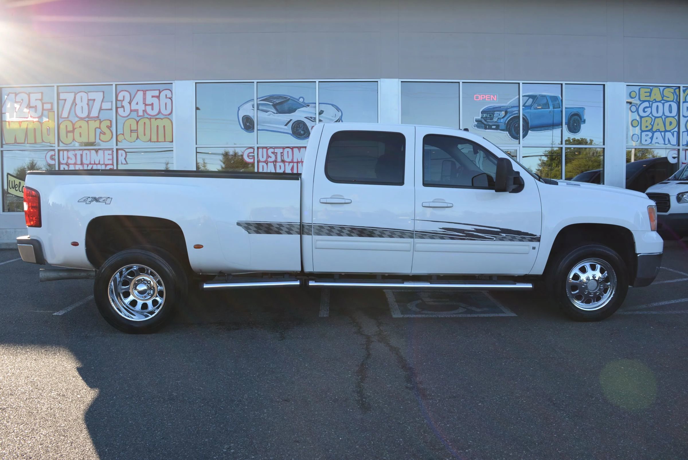 Used 2008 GMC Sierra 3500 SLT image 8