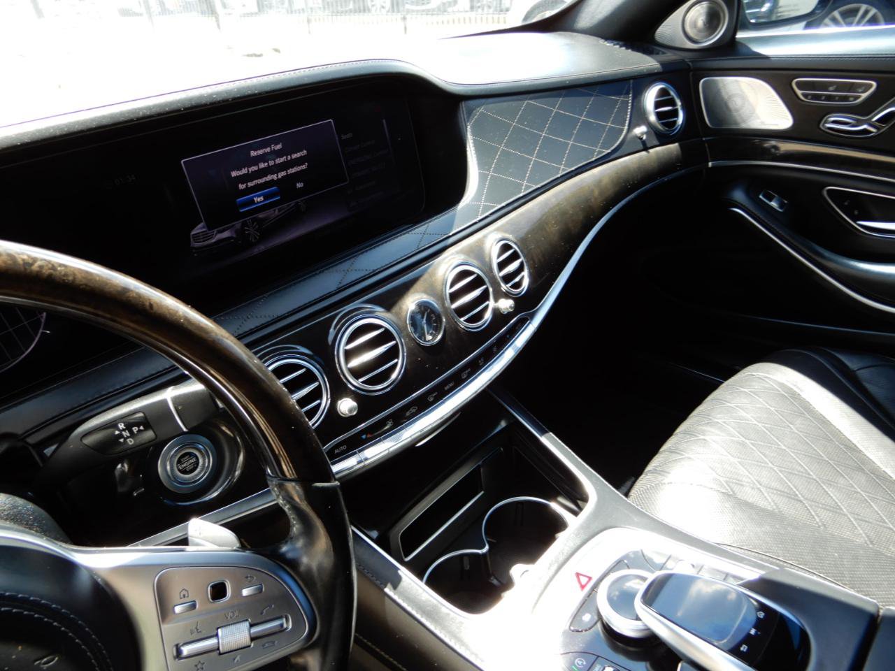 Used 2018 Mercedes-Benz S 560 Sedan w/ AMG Line Exterior image 16