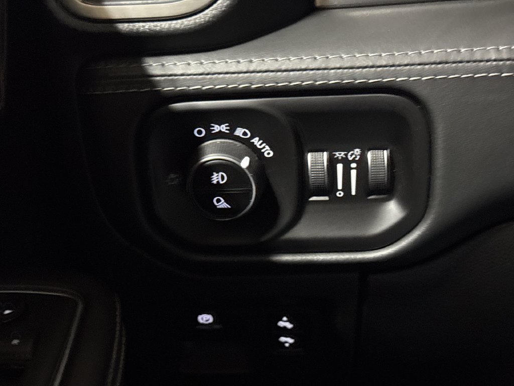 Used 2019 RAM 1500 Limited AWD/4WD image 19
