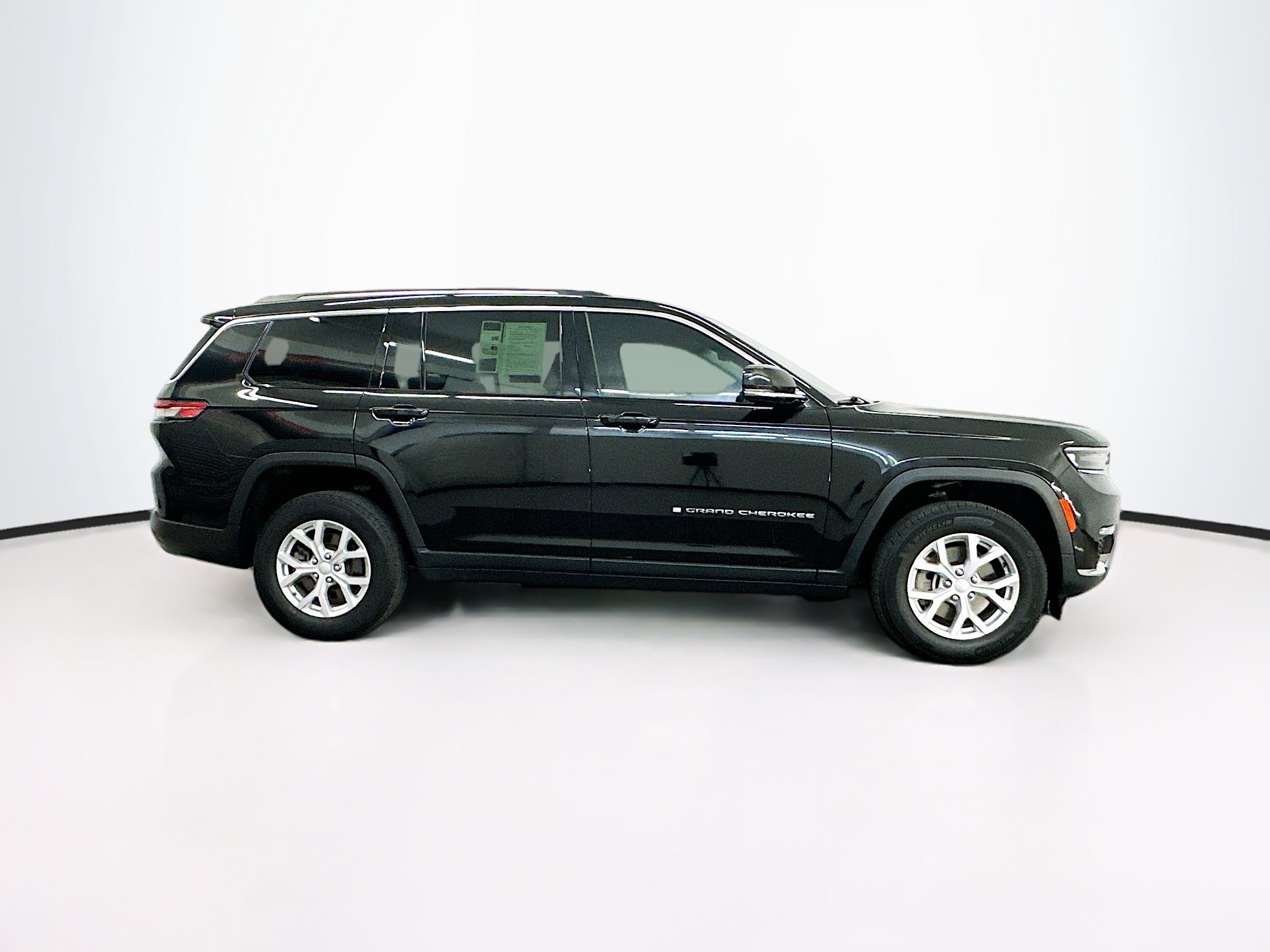 Used 2023 Jeep Grand Cherokee L Limited AWD/4WD image 10