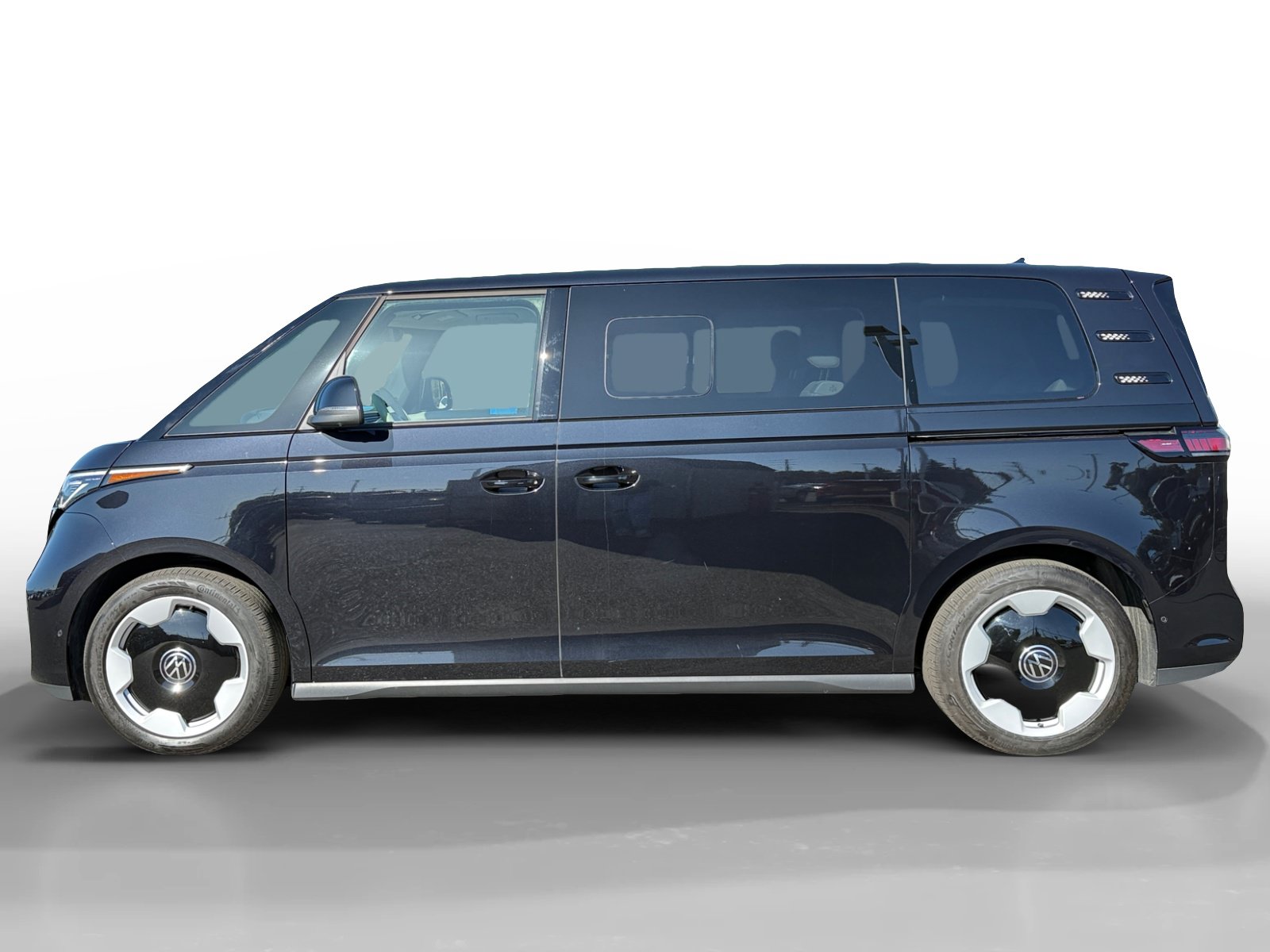 Certified 2025 Volkswagen ID. Buzz Pro S Plus RWD image 2