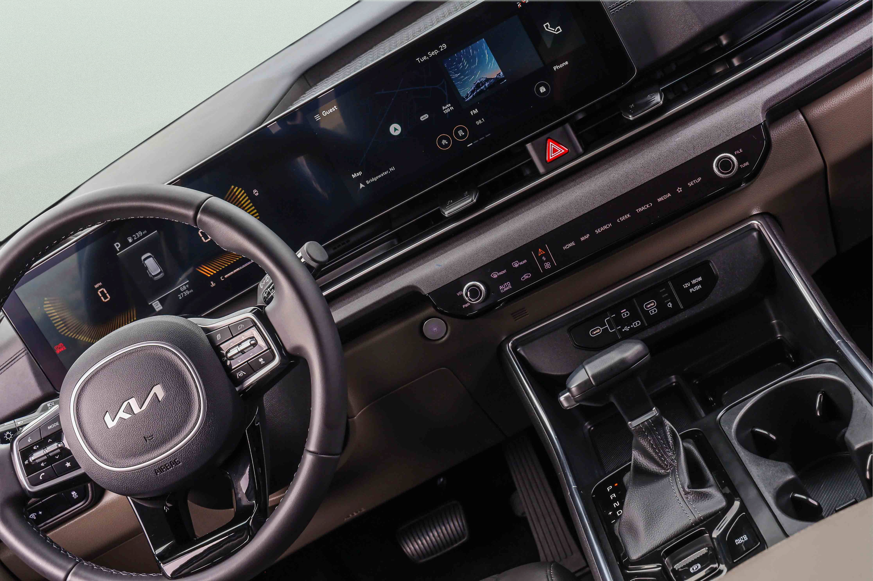 Certified 2026 Kia Carnival EX FWD image 19
