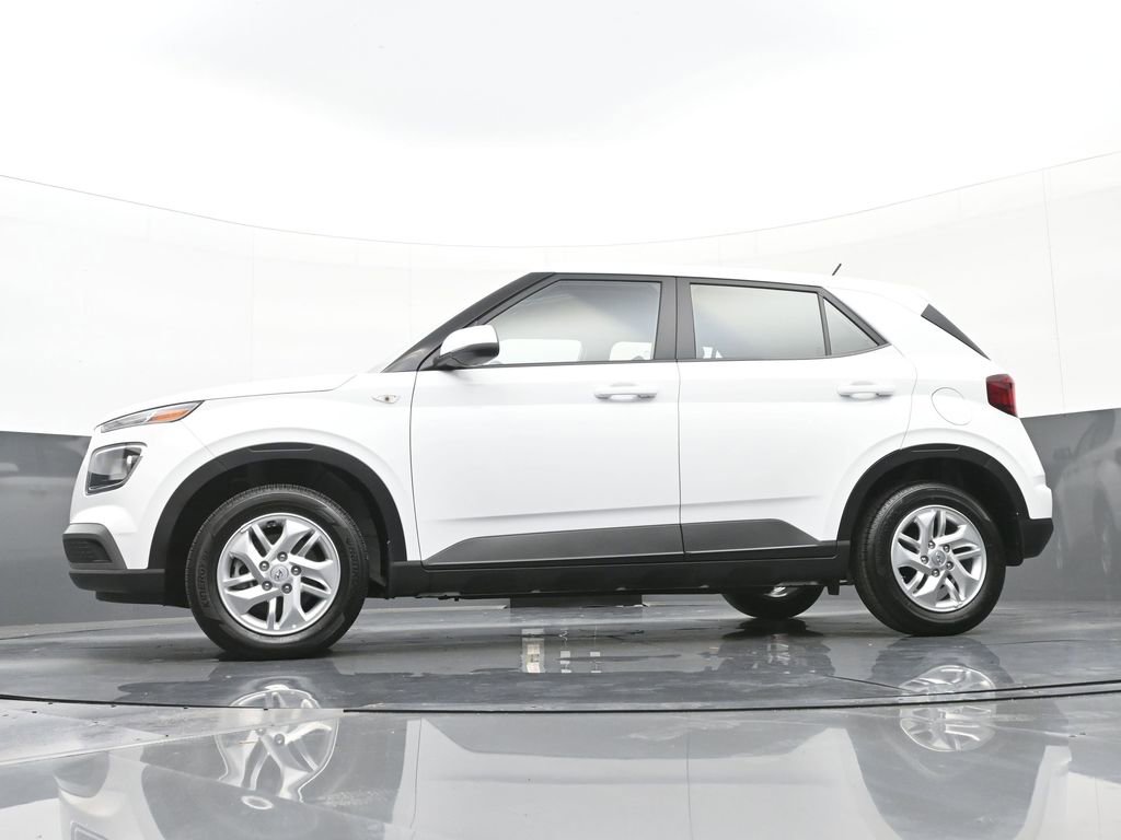 Certified 2025 Hyundai Venue SE image 37