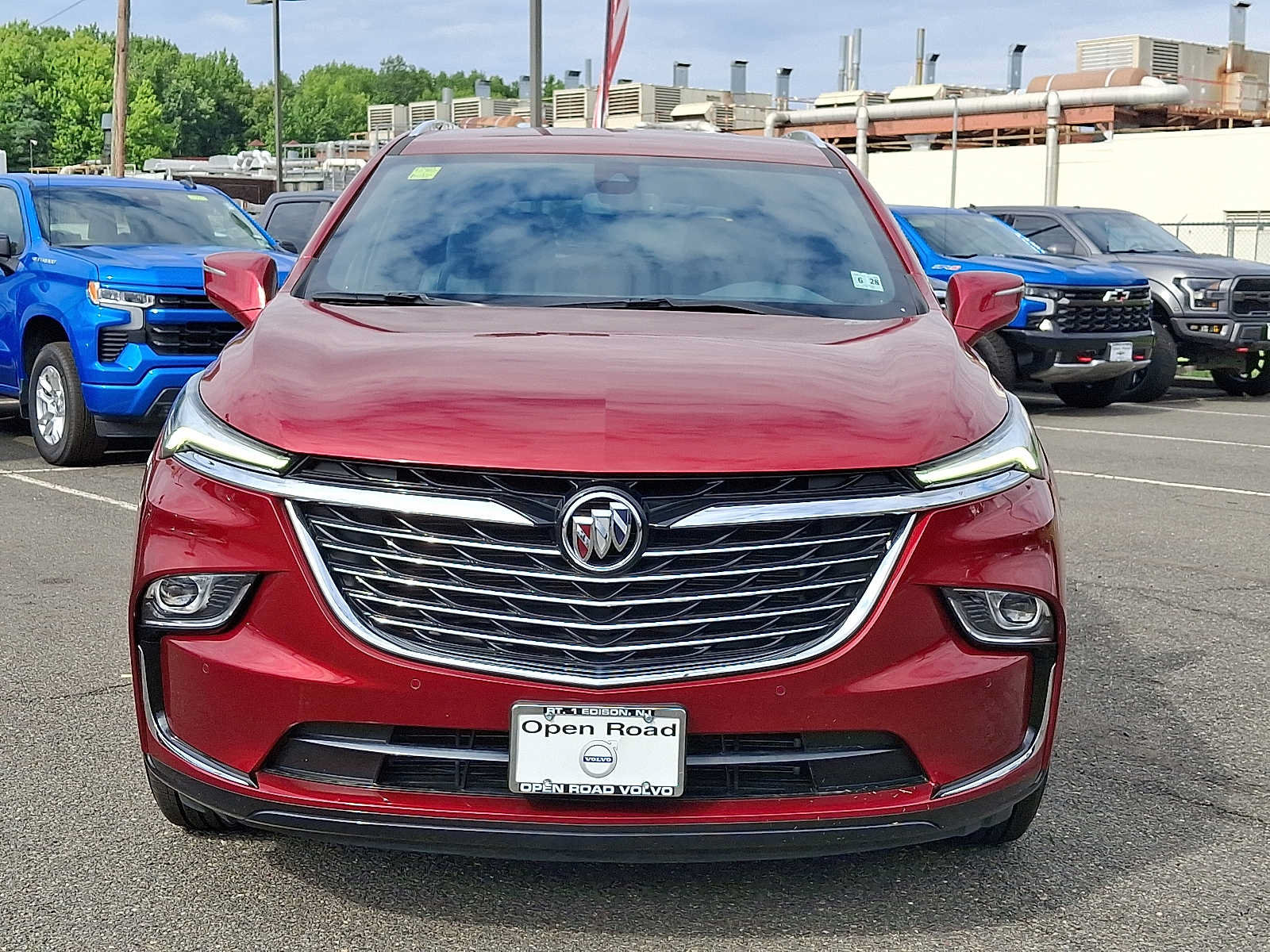 Certified 2023 Buick Enclave Essence FWD image 2