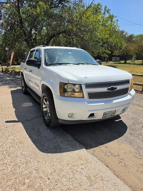 Used 2007 Chevrolet Avalanche LS RWD image 2